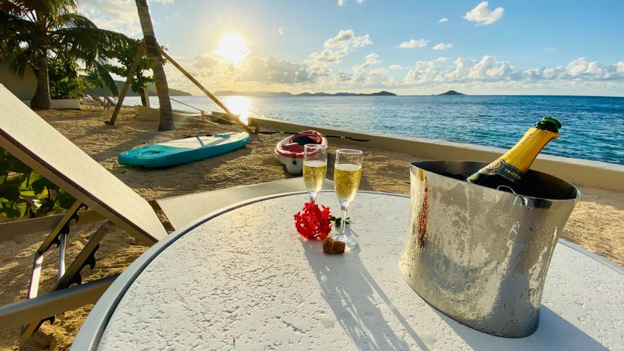 Mango Bay Resort 西班牙镇 外观 照片