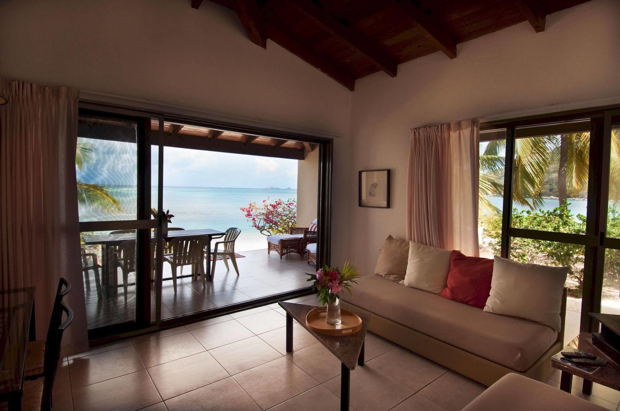 Mango Bay Resort 西班牙镇 外观 照片