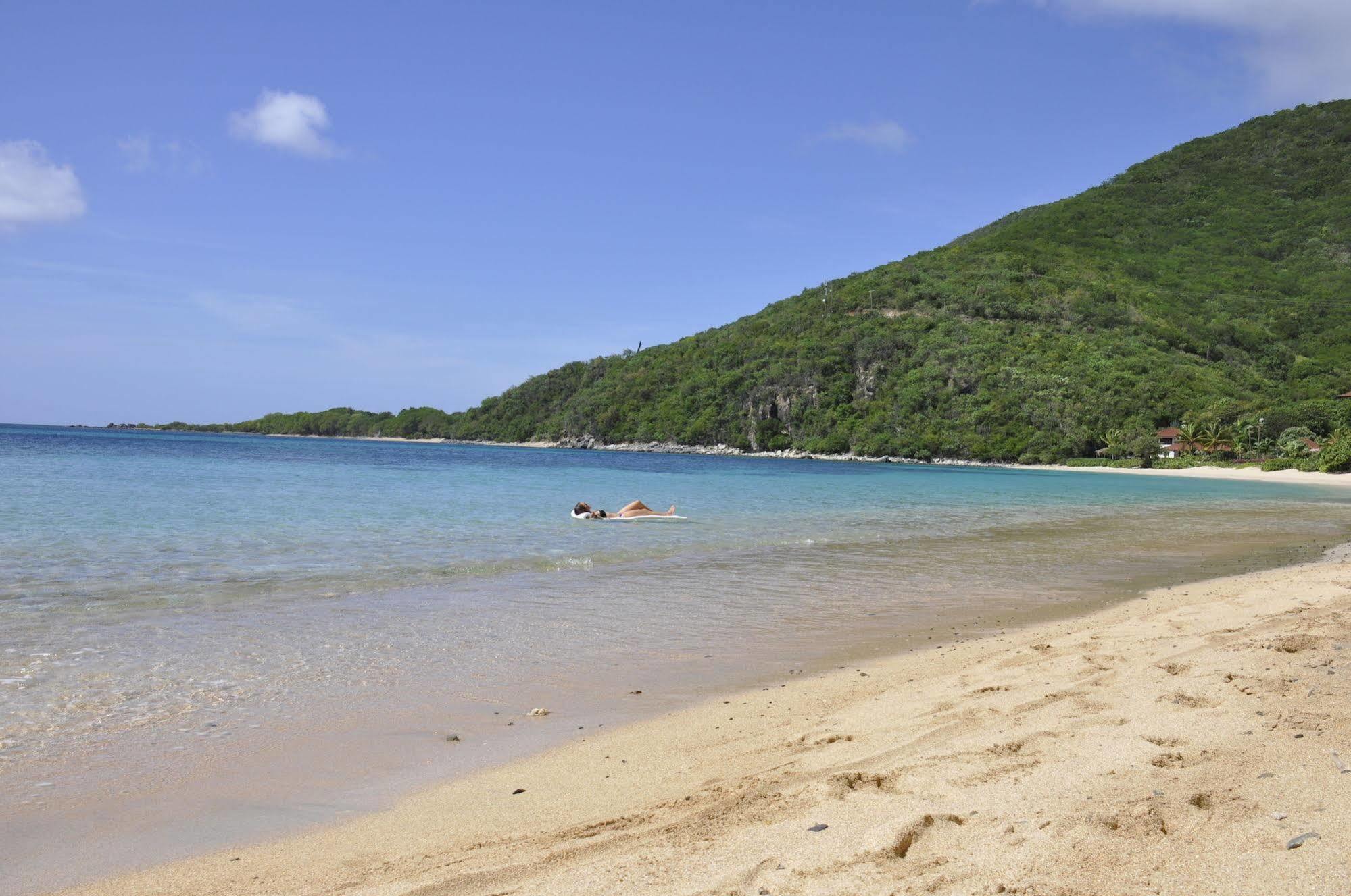 Mango Bay Resort 西班牙镇 外观 照片